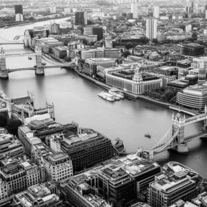 Affiche plan de Londres (Royaume-Uni) en noir et blanc : guide des monuments emblématiques de la capitale